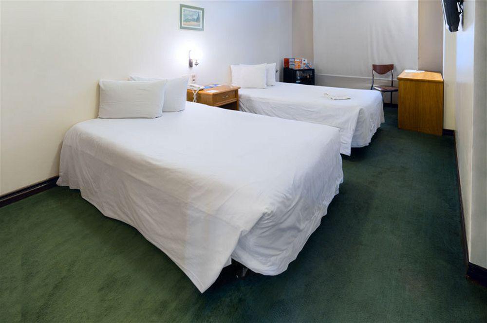 Hotel Lp Columbus La Paz Buitenkant foto